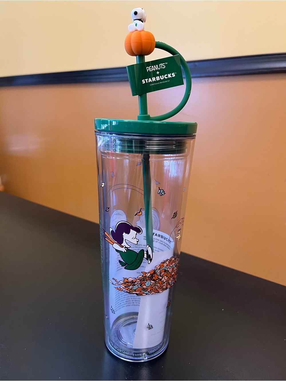 *NWT* Starbucks x Peanuts Snoopy Cold Cup w/ Straw Topper 24 oz